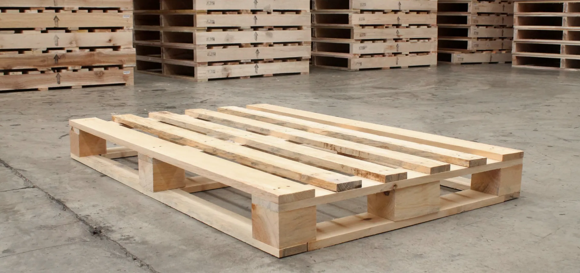 PALLET MADERA BASE PERIMETRAL 100*120 CMS